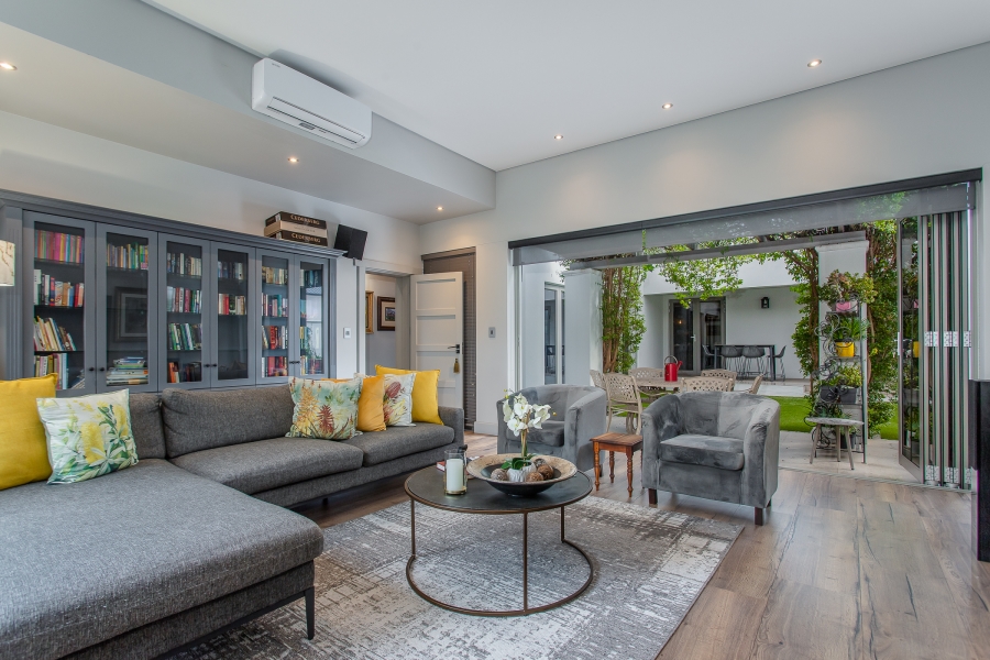 4 Bedroom Property for Sale in Lemoenkloof Western Cape